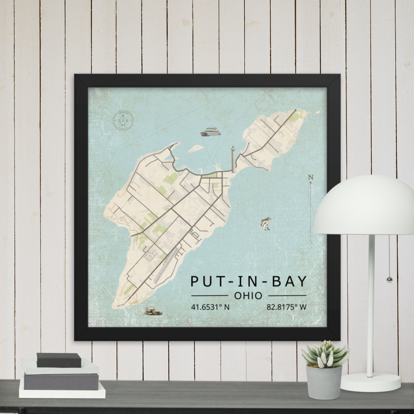 Put-in-Bay, Ohio - Minimalist Map / Wall Art (Framed)